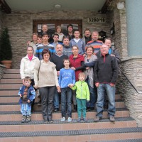 /album/fotogaleria/zaverecne-foto-a-vsetci-sa-uz-tesime-na-nasledujuce-stretnutie-v-hojnejsom-pocte-jpg/